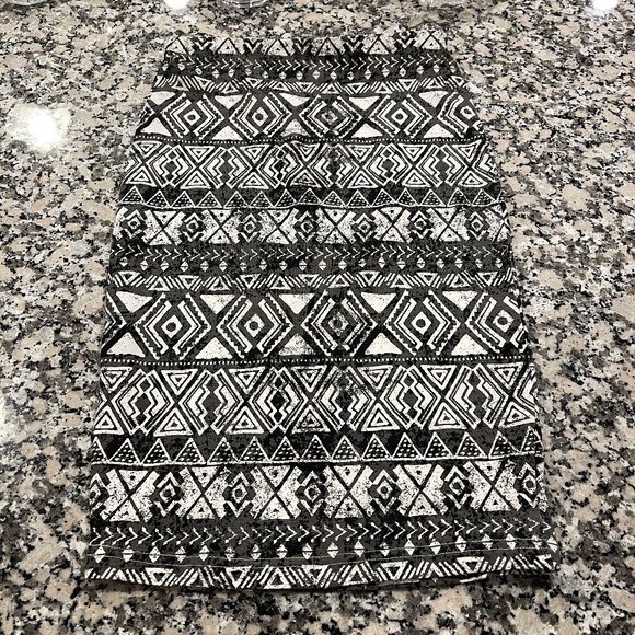 BodyCon Aztec Print Knee Length Skirt - Picture 1 of 8